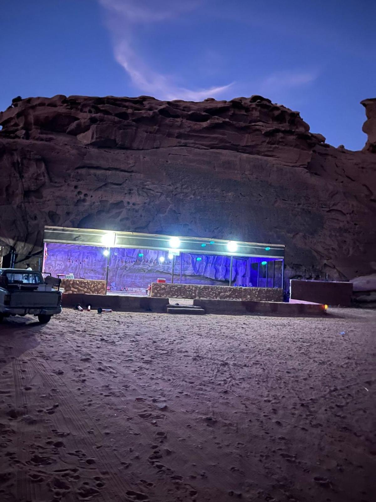 um Sabatah camp Wadi Rum Exterior foto