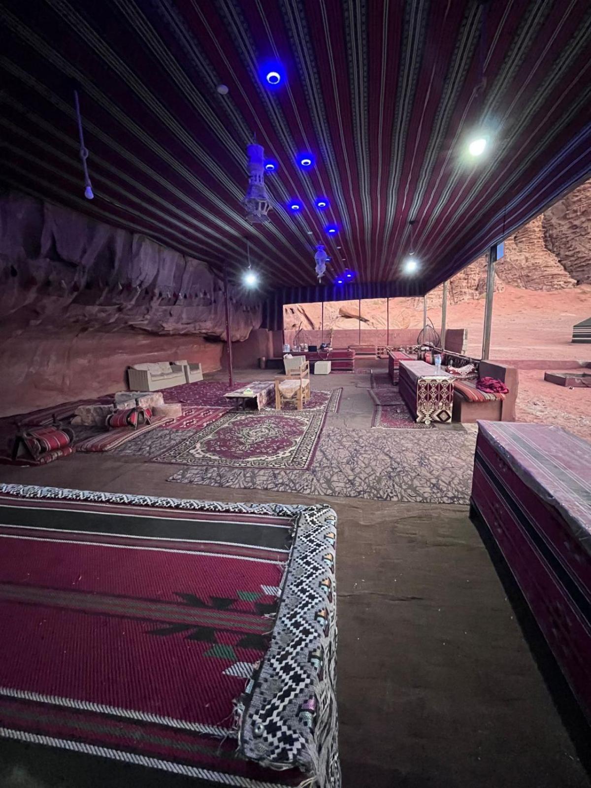 um Sabatah camp Wadi Rum Exterior foto